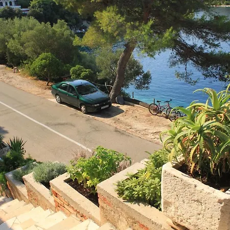 Appartement By The Sea Ubli, - 16599 *