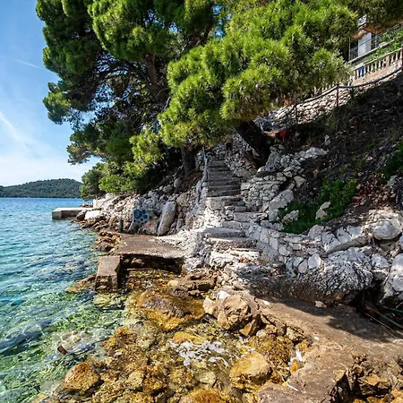By The Sea Ubli, - 16599 Appartement Lastovo