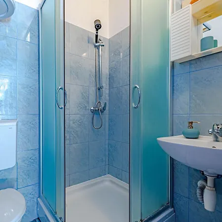 Appartement By The Sea Ubli, - 16599