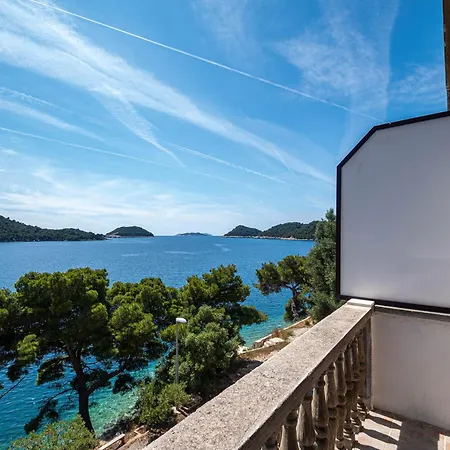 By The Sea Ubli, - 16599 Appartement Lastovo