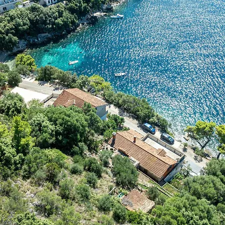 Apartment By The Sea Ubli, - 16599 *