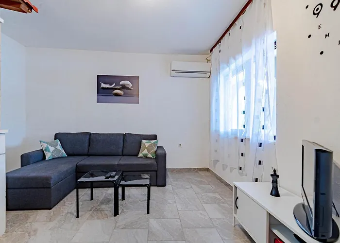 By The Sea Ubli, - 16599