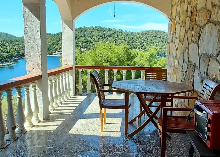 Apartamento By The Sea Ubli, - 16599